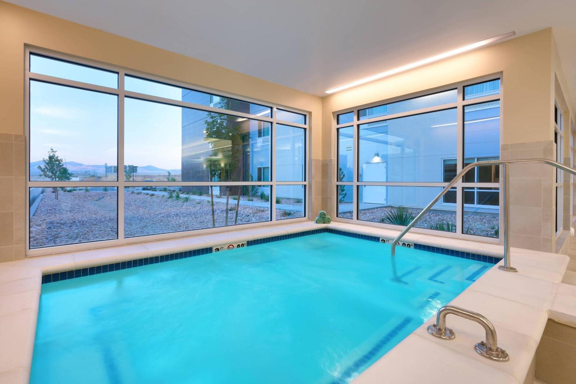 Towneplace Suites By Marriott Salt Lake City Драпер Экстерьер фото
